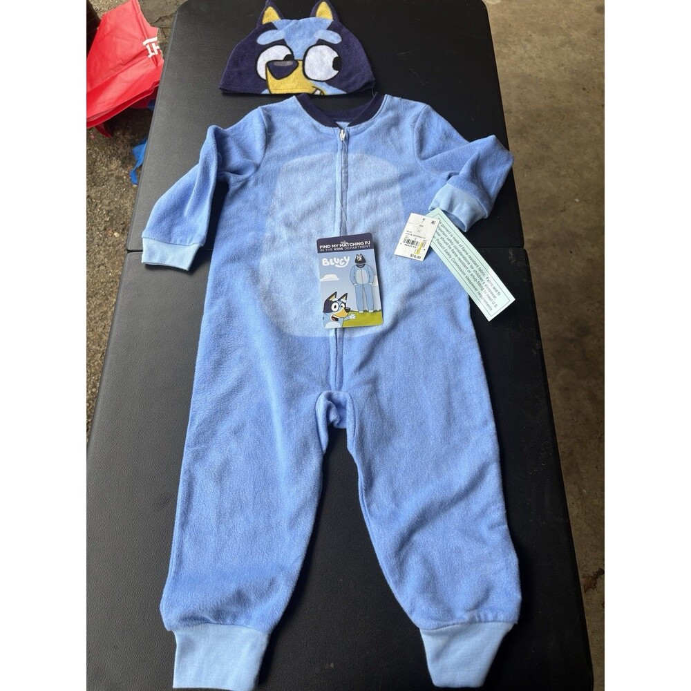 BLUEY Disney Pajamas Boy Girl Costume Size 12 Month One Piece Sleeper & Hat NEW